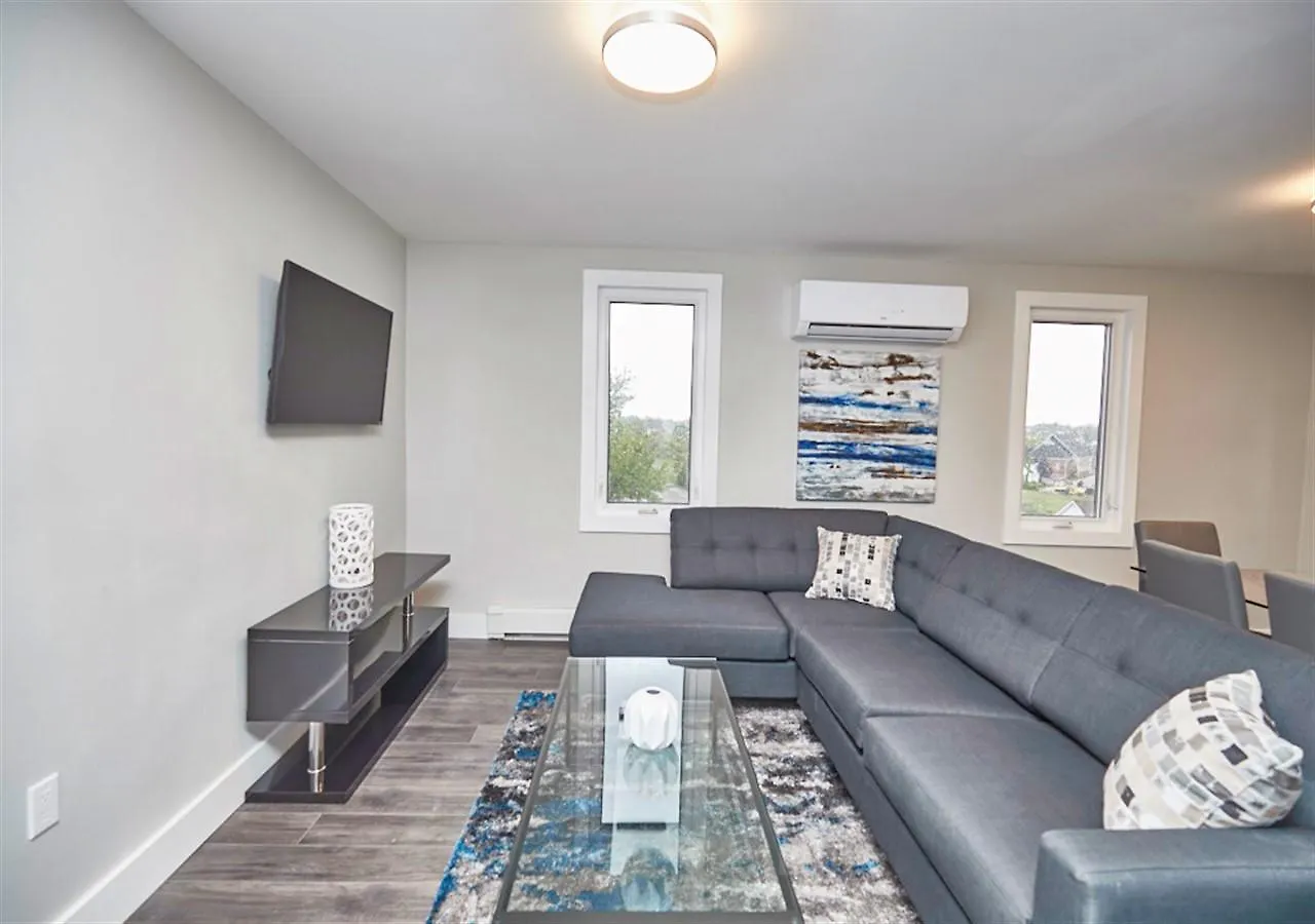 Clifton Hill Luxury Condo 4B Niagara Falls Canada