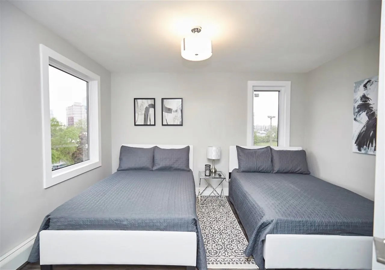 Clifton Hill Luxury Condo 4B Niagara Falls Appartamento